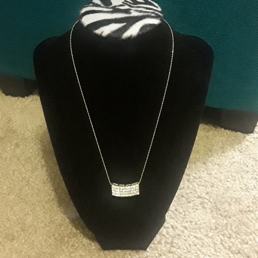 Gold Necklaces Bundle - Picture 2 of 5